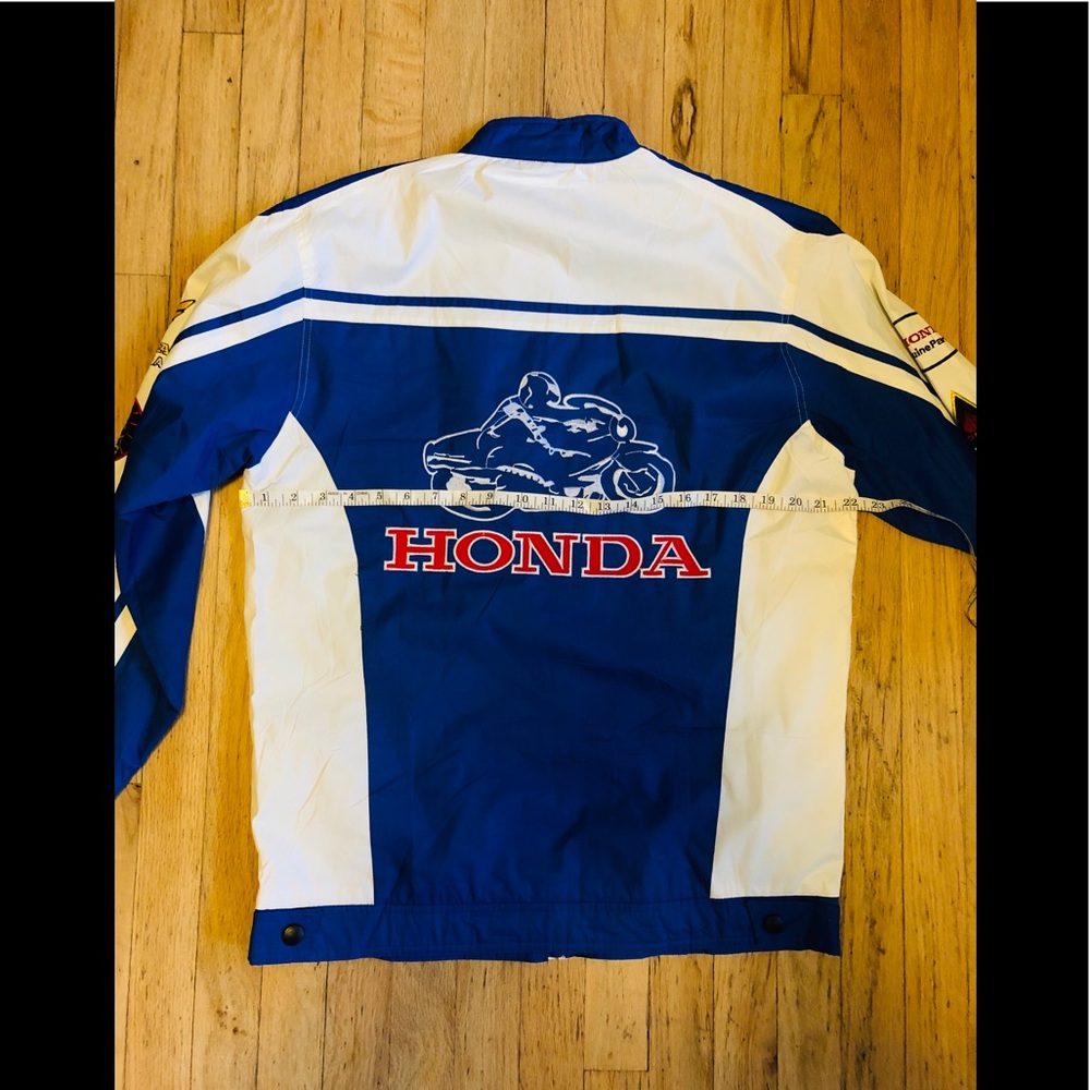 Men’s bike riding jacket.